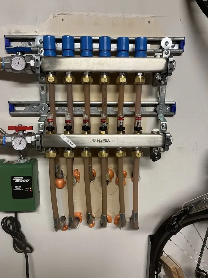 Plumber performing Gas Leak Detection at a residential property in Bean Station